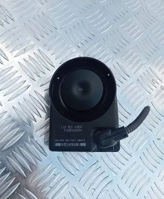 Porsche Cayenne (9PA) Alarm system siren 1J0951605A