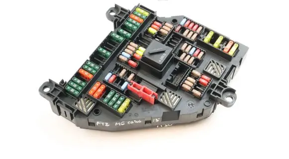 BMW 6 F12 F13 Fuse module 9264924 03905980