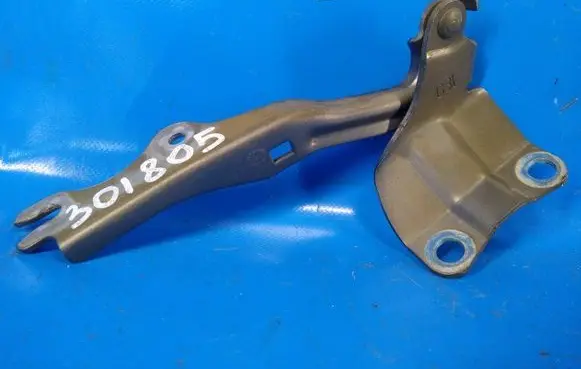 Mazda 6 Engine bonnet/hood hinges GS3L52420C