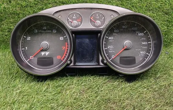 Audi TT TTS Mk2 Speedometer (instrument cluster) 8J0920980C