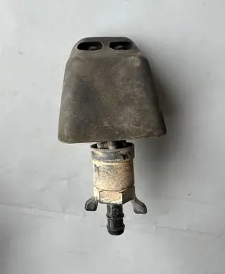 Mitsubishi Pajero Headlight washer spray nozzle 