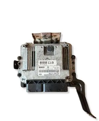 KIA Soul Engine ECU kit and lock set 391172A172 0281017146