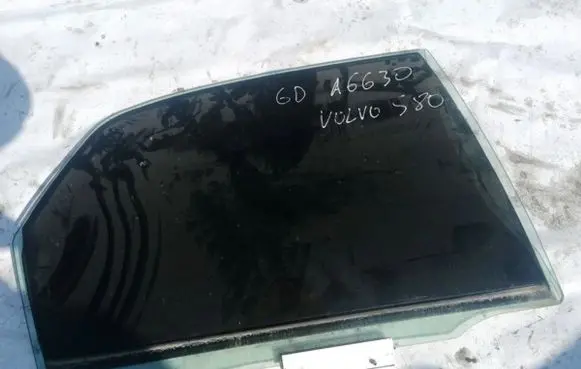 Rear door window glass