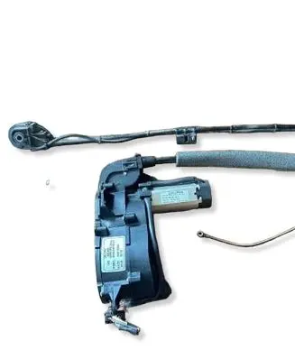 Peugeot 1007 Front door lock 9680508180
