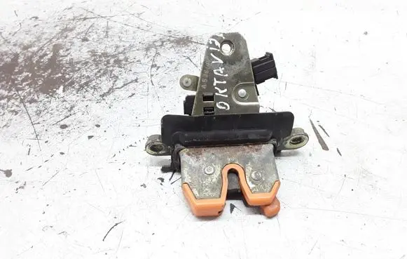 Skoda Octavia Mk1 (1U) Tailgate/trunk/boot lock/catch/latch