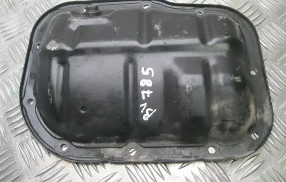 Toyota Avensis T270 Oil sump BV785