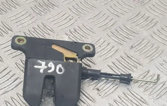 Audi A6 S6 C5 4B Tailgate/trunk/boot lock/catch/latch 4B5827505B
