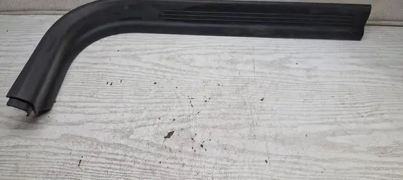 Volvo C30 Front sill trim cover 8641784 11137 AD740
