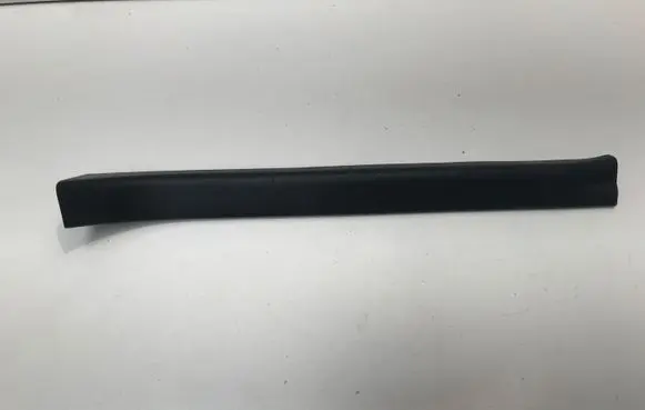 Nissan Leaf II (ZE1) Front sill trim cover 769B43NL0A