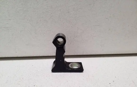 Volkswagen T-Roc Front door lower hinge 8X0831404E