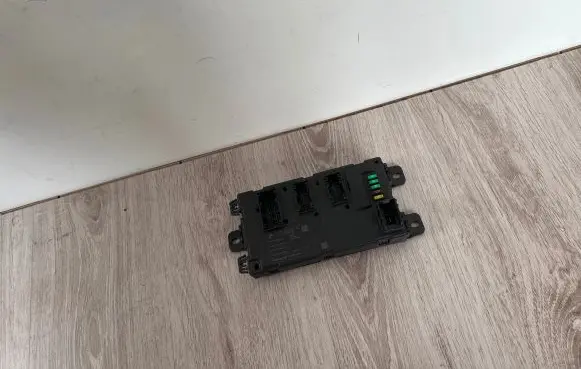 BMW 1 F20 F21 Fuse module 9279822