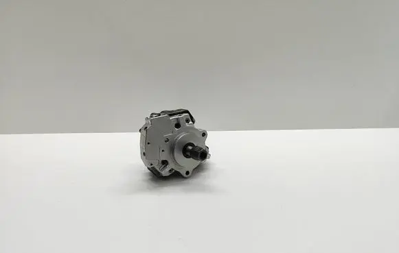 BMW 5 E60 E61 Fuel injection high pressure pump CP3R90 7788678 4086739