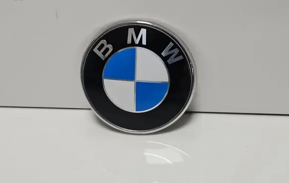 BMW 1 E82 E88 Manufacturers badge/model letters 7166445