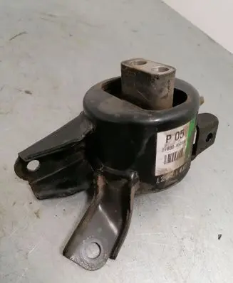 Hyundai i30 Engine mount bracket 21830A5200