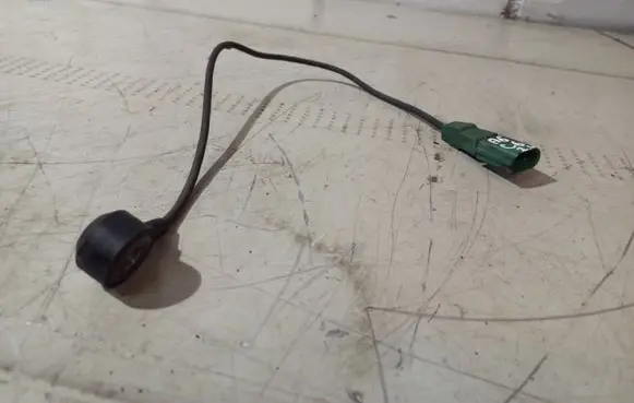 Detonation knock sensor