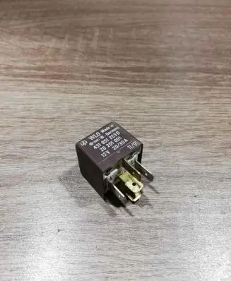 Audi A6 S6 C4 4A Other relay 431951253d 20201001 Brown
