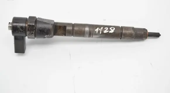 Mercedes-Benz Sprinter W901 W902 W903 W904 Fuel injector A6110701687 0445110190 010505