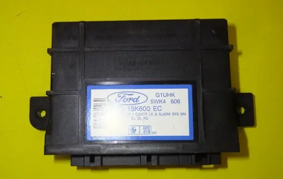 Ford Mondeo MK II Comfort/convenience module 93BG15K600EC 5WK4606