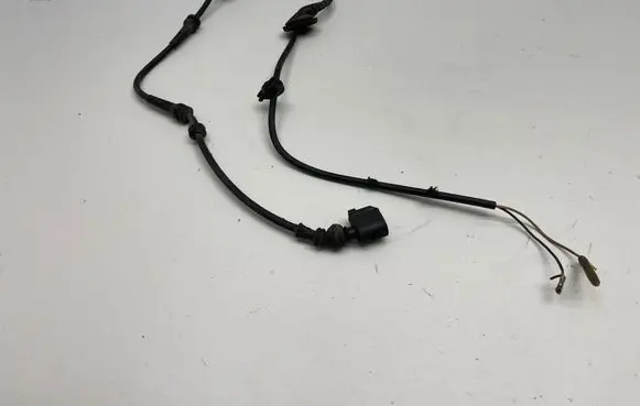 Audi A3 S3 A3 Sportback 8P Rear ABS sensor wiring 1K0927904M