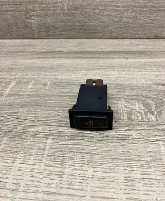 Toyota Avensis T250 Windscreen/window heater switch 153261