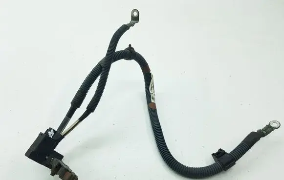 Toyota RAV 4 (XA30) Positive cable (battery)