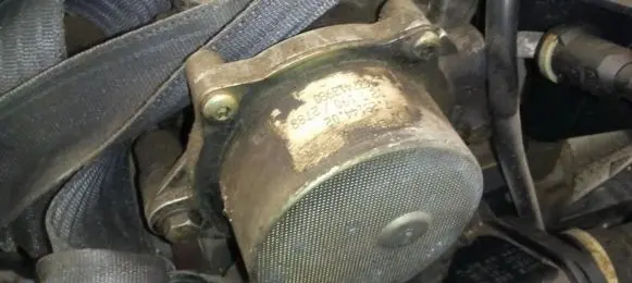 Citroen C3 Vacuum pump 9637413980
