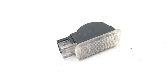 Volkswagen PASSAT B5 Other interior light 3B0947415B