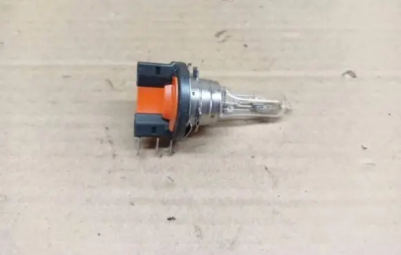 Skoda Rapid (NH) Headlight part 55W064176