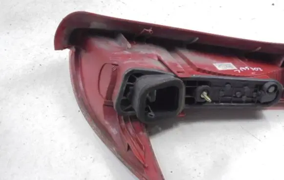 Peugeot 206 Rear/tail lights 1318G