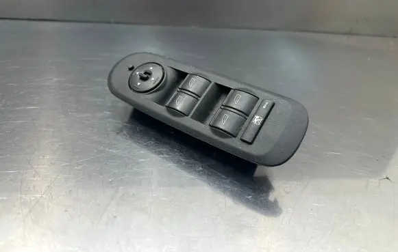 Ford Galaxy Electric window control switch 6M2T14A132BE A0301720240 03012007
