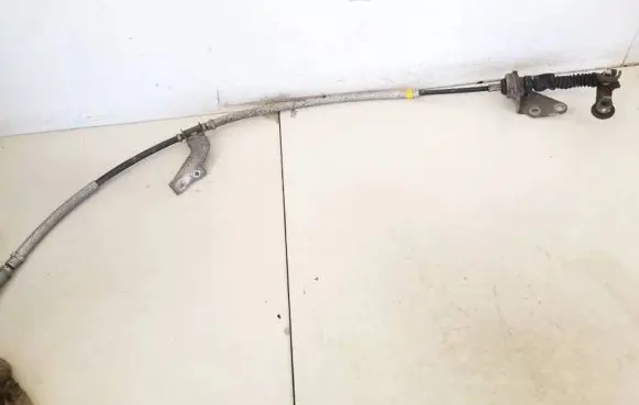 Gear shift cable linkage