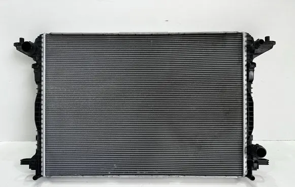 Lamborghini Urus Coolant radiator 4ML121251 777162 HS200F6M2102