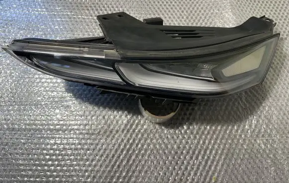 Hyundai Santa Fe LED Daytime headlight 92207S 22142 10423A