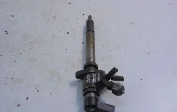 Ford Focus C-MAX Fuel injector 9657144580