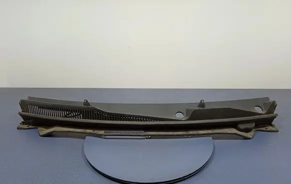 Suzuki Alto Wiper trim 72331-68K1