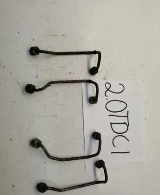 Fuel injector supply line/pipe