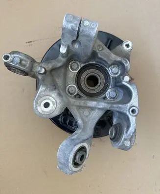 Subaru Forester SK Rear wheel hub 28411FL040 28411FN040