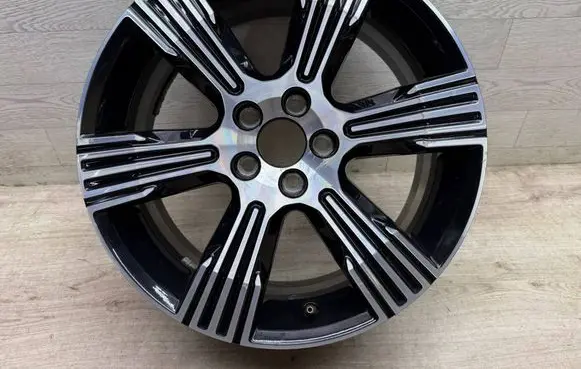Volvo XC40 R18 alloy rim 31471552
