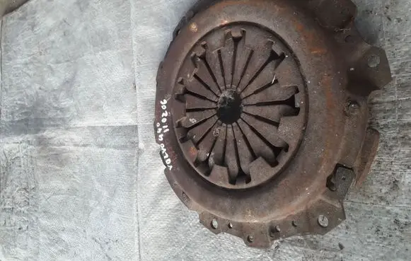 Volvo 440 Pressure plate 