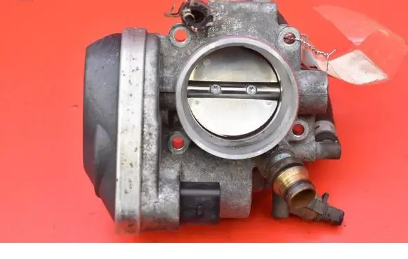Opel Zafira C Throttle body valve 55560398