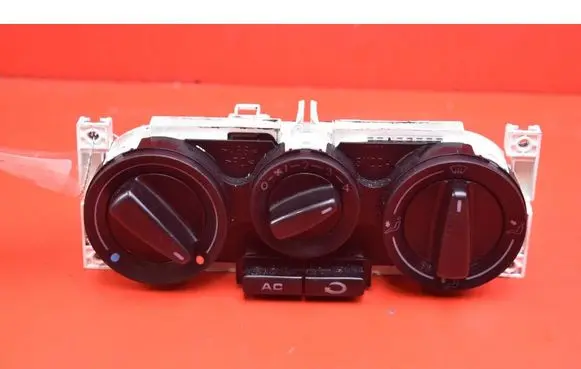 Skoda Octavia Mk1 (1U) Climate control unit 1J0820045E