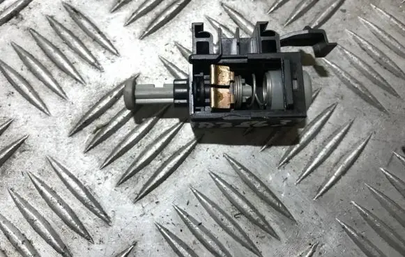 Clutch pedal sensor