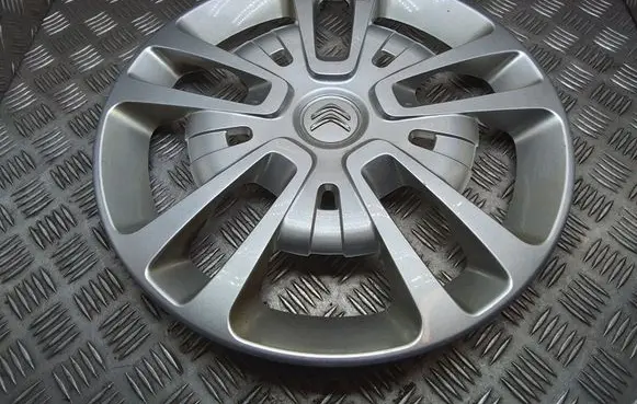 Citroen Jumpy R16 wheel hub/cap/trim 9822612077 9822612677 9822619477