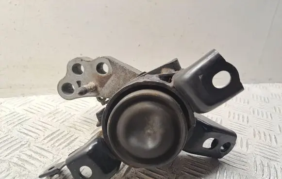 Engine mount bracket