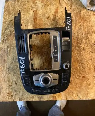 Audi A5 8T 8F Center console 8T0919611K 900255210001 001840438