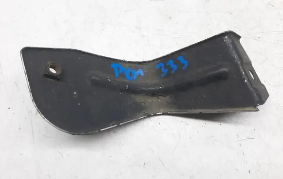 Volkswagen PASSAT B5.5 Fender mounting bracket 3B0821237A
