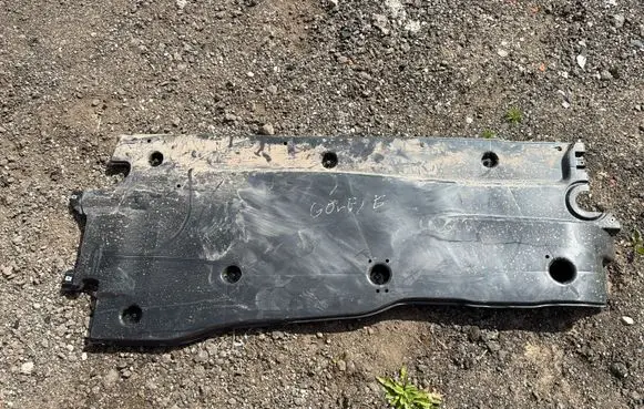 Volkswagen Golf VIII Side bottom protection 5WA825202F