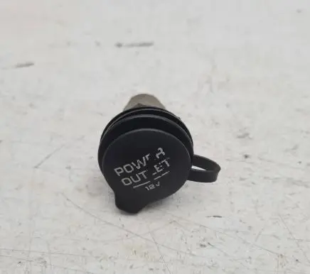Volkswagen PASSAT B5 12 V Socket (rear) 3B0925071