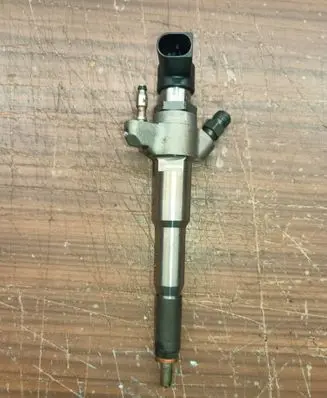 Renault Master III Fuel injector 166000372R