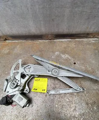 Toyota Yaris Front door window regulator with motor 8571052030 0621009981